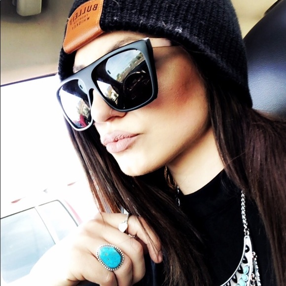 What up!? I’m Lauren - Picture 1 of 3